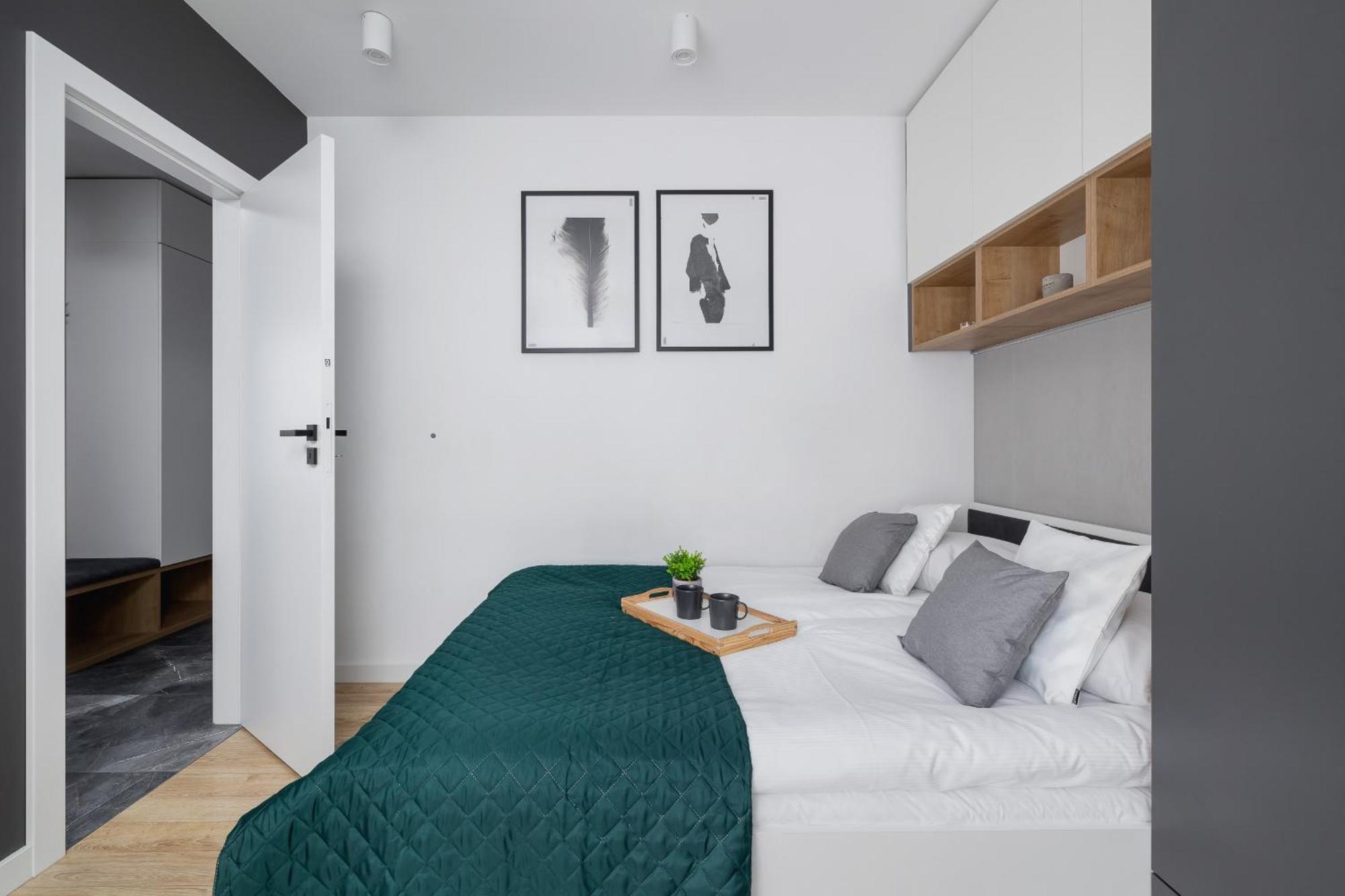 Elegant Apartment In Cracow With Balcony, Parking And Desk By Noclegi Renters Cracóvia Exterior foto
